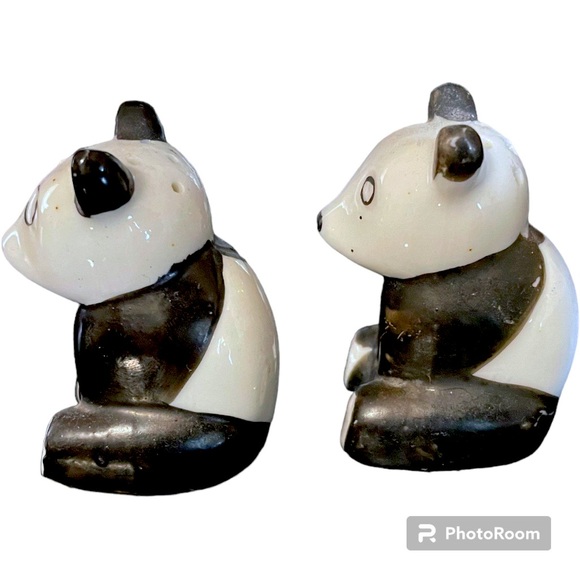 Vintage panda salt and pepper shaker Japan made - Picture 2 of 5